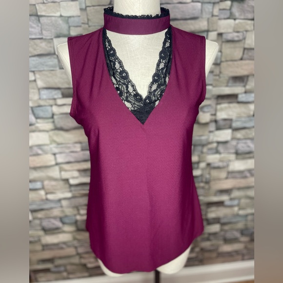 tempted hearts beautiful maroon tank top with black lace neck & choker collar - Picture 9 of 12